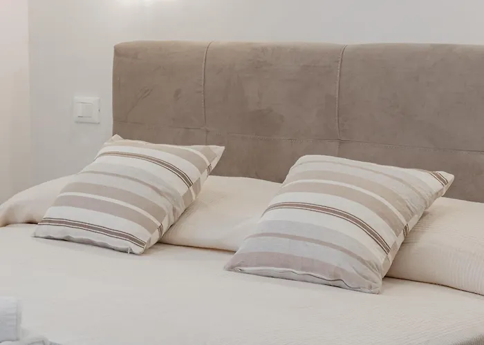 H11 Liberty In Riviera *